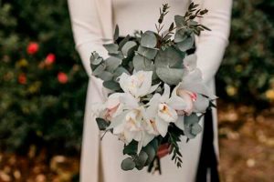 ramo-de-novia-con-eucalipto-y-nardos